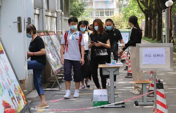 小学语文教师教学论文博客(通用10篇) 